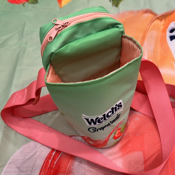 Welch’s Picnic Pack Ensemble - Picture 8 of 15